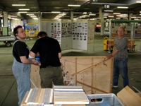 Die "F&uuml;&szlig;e" werden an die Segmente geschraubt.