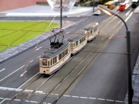 Ein ET57 Dreiwagenzug wartet in der Wei&szlig;eritzstra&szlig;e auf die Abfahrt