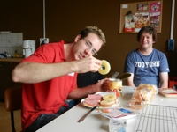 Schnitten schmieren: Toast Hawaii zum Abendbrot