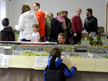 Viele G&auml;ste besuchten unsere Ausstellung im M&auml;rz.