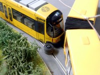 Das Rad auf der Antriebsachse des Busses hat sich verselbstst&auml;ndigt.