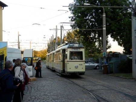 Der LOWA Zug r&uuml;ckt nun wieder in die Hallen des Museum ein.