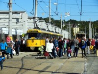 Die Zubringerlinie 140 war unter anderem mit Tatrafahrzeugen best&uuml;ckt.