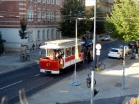 Der Beiwagen 87 als adaptierter Pferdestra&szlig;enbahnwagen.
