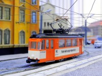 Der alte Fahrleitungswagen vor dem Stra&szlig;enbahnhof Mickten.