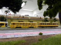 Die "Schokoladenbahn" wartet in der Wei&szlig;eritzstra&szlig;e