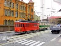 Ein Beiwagen der meterspurigen Locktwitztalbahn wird umgesetzt.
