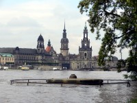Die Altst&auml;dter Seite vom Neust&auml;dter Ufer aus betrachtet.