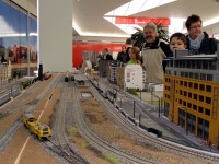 Viele Zuschauer verfolgten das Geschehen am Bahnhof Mitte