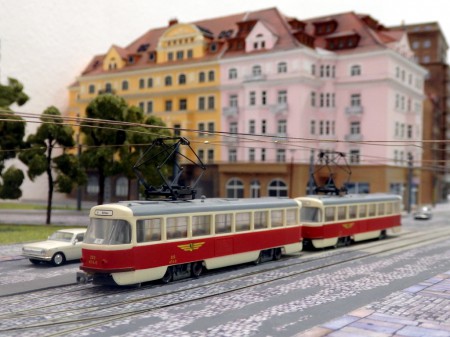 Ein Tatra-Trakt der Linie 11 am Schlesischen Platz.