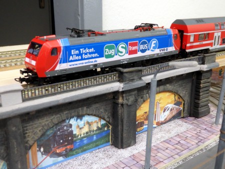 Unsere neue E-Lok 146 017 mit der aktuellen VVO-Bedruckung.