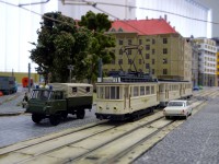 Ein schon ein wenig &auml;lteres Rollmaterial am Drey&szlig;igplatz.