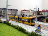 Ein beliebtes Aufnahmemotiv: Straßenbahn am Albertplatz.