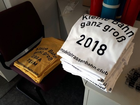 Unsere T-Shirts für "Kleine Bahn ganz groß" sind nun auch fertig.
