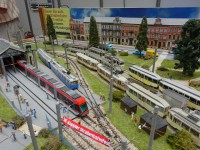 Bastelbögen verschiedener Straßenbahnen werden von CDT-Modelle angeboten.