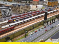 Recht viel Eisenbahnverkehr am Bahnhof Mitte.