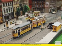 Kleine Stra&szlig;enbahn ganz gro&szlig;