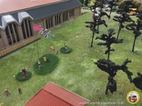 Kinder lassen in Klotzsche Drachen steigen.