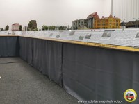 Die neuen Vorh&auml;nge im Raum Mickten.