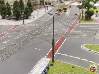 -Die Leuchte am Albertplatz ist zur Probe aufgestellt.