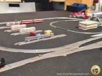 Gro&szlig;e und kleine Tatra-Stra&szlig;enbahnmodelle