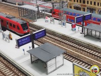 Abfahrtstafeln am Bahnhof Mitte
